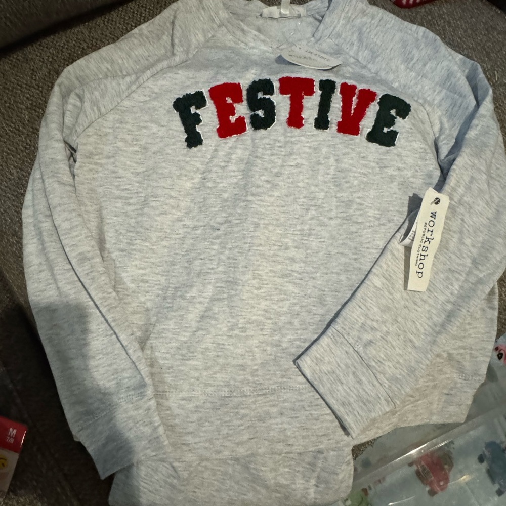 Festive sweatshirt and sweatpants combo size small